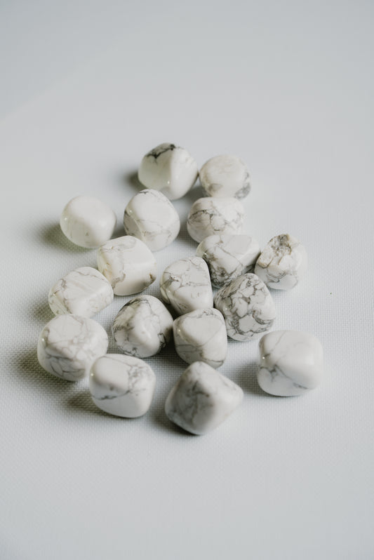 White-Stone-for-Calm-Balance-and-Subtle-Elegance