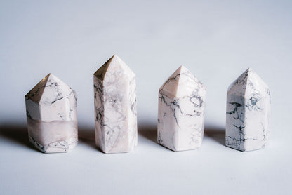 Decorative-Howlite-Tower-for-Calm-Elegance-and-Balanced-Spaces