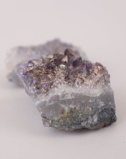 Mystic Glow – Mini Amethyst Aura Crystal for Clarity and Spiritual Elevation