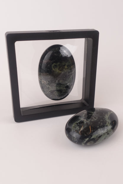 Natural Kambaba Jasper – Palm Stone for Calm and Balance
