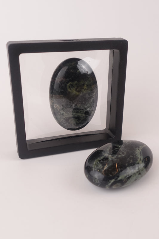 Natural Kambaba Jasper – Palm Stone for Calm and Balance