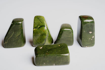 Decorative-Nephrite-Jade-Stone-for-Protection-and-Energy-Stability