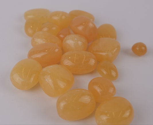 Orange Calcite – Pocket Crystal for Vitality and Creativity