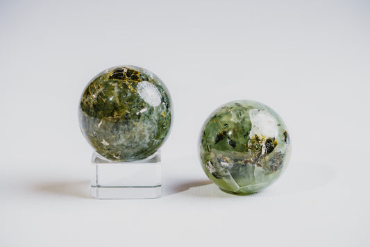 Decorative-Prehnite-Spheres-for-Emotional-Balance-and-Harmonious-Spaces