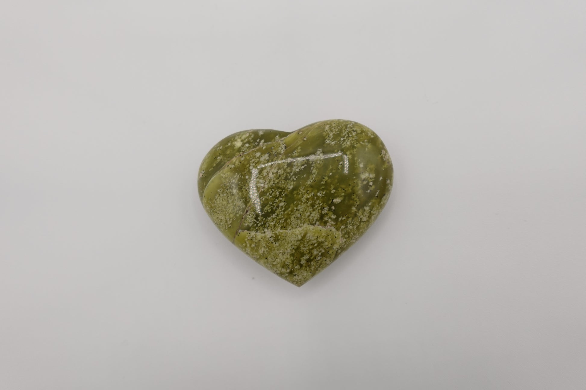 Decorative-Serpentine-Heart-for-Emotional-Stability-and-Earth-Connection