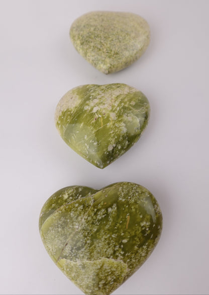 Serpentine Heart – Decorative Serpentine Heart for Emotional Stability and Earth Connection