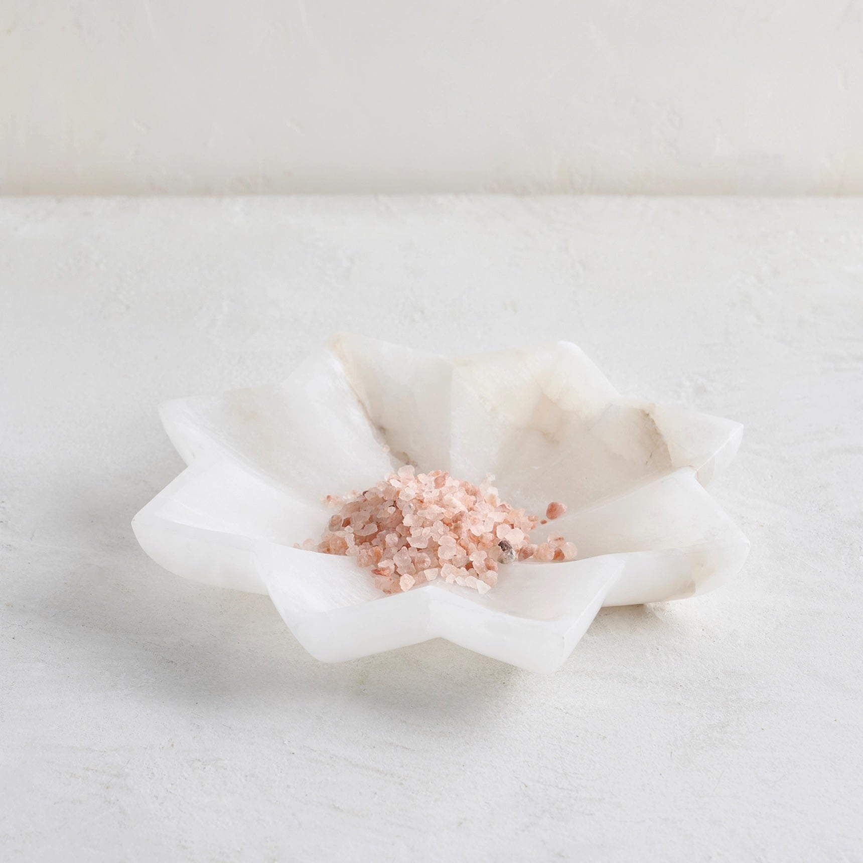 Alabaster-Marble-Star-Shaped-Bowl-for-Décor-and-Altars