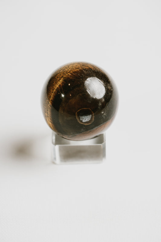 Decorative-Tiger’s-Eye-Sphere-for-Focus-Confidence-and-Protective-Energy