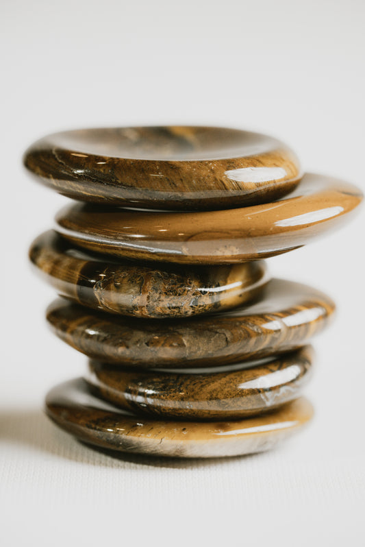 Decorative-Tiger’s-Iron-Disc-for-Focus-Confidence-and-Protective-Energy