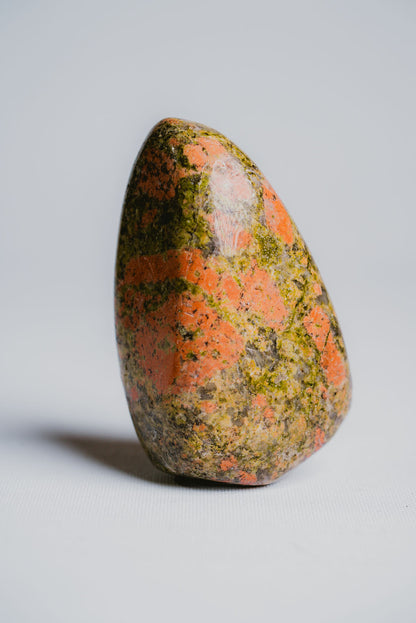 Unakite Free Form – Unakite Stone for Balance and Connection to Nature