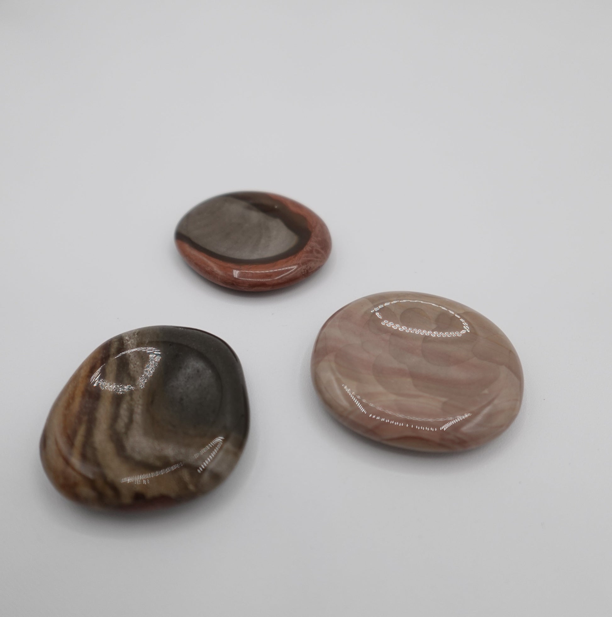 Decorative-Volcano-Agate-Disc-for-Strength-Protection-and-Fire-Energy