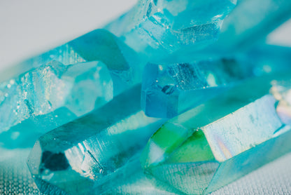 Blue Aura – Titanium Blue Pocket Crystal for Clarity and Personal Balance