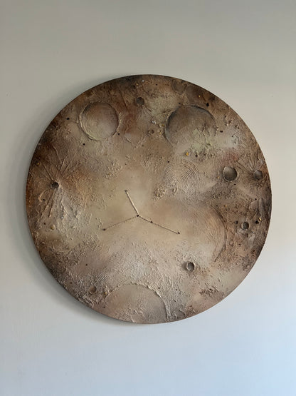 Large Moon with Crystals – Decorative Lunar Sculpture for Elegance and Celestial Energy