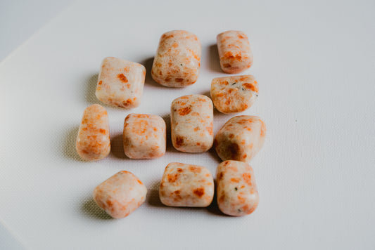 Sunstone Pocket Crystal – Energizing Stone for Daily Vitality and Motivation